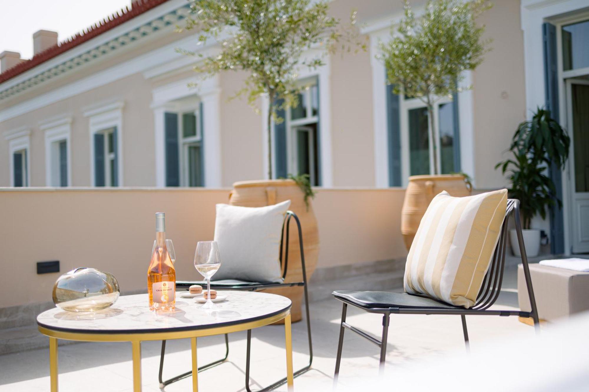 La Divina Aparthotel Athens Exterior photo
